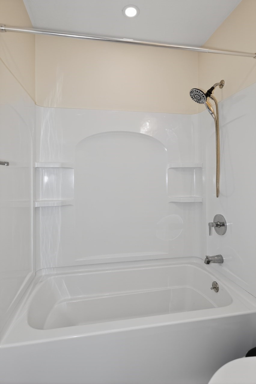 17 Trailside Terrace Unit 17, Marlborough, MA 01752 - Image 19