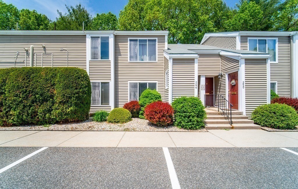 244 Nassau Dr Unit 244, Springfield, MA 01129