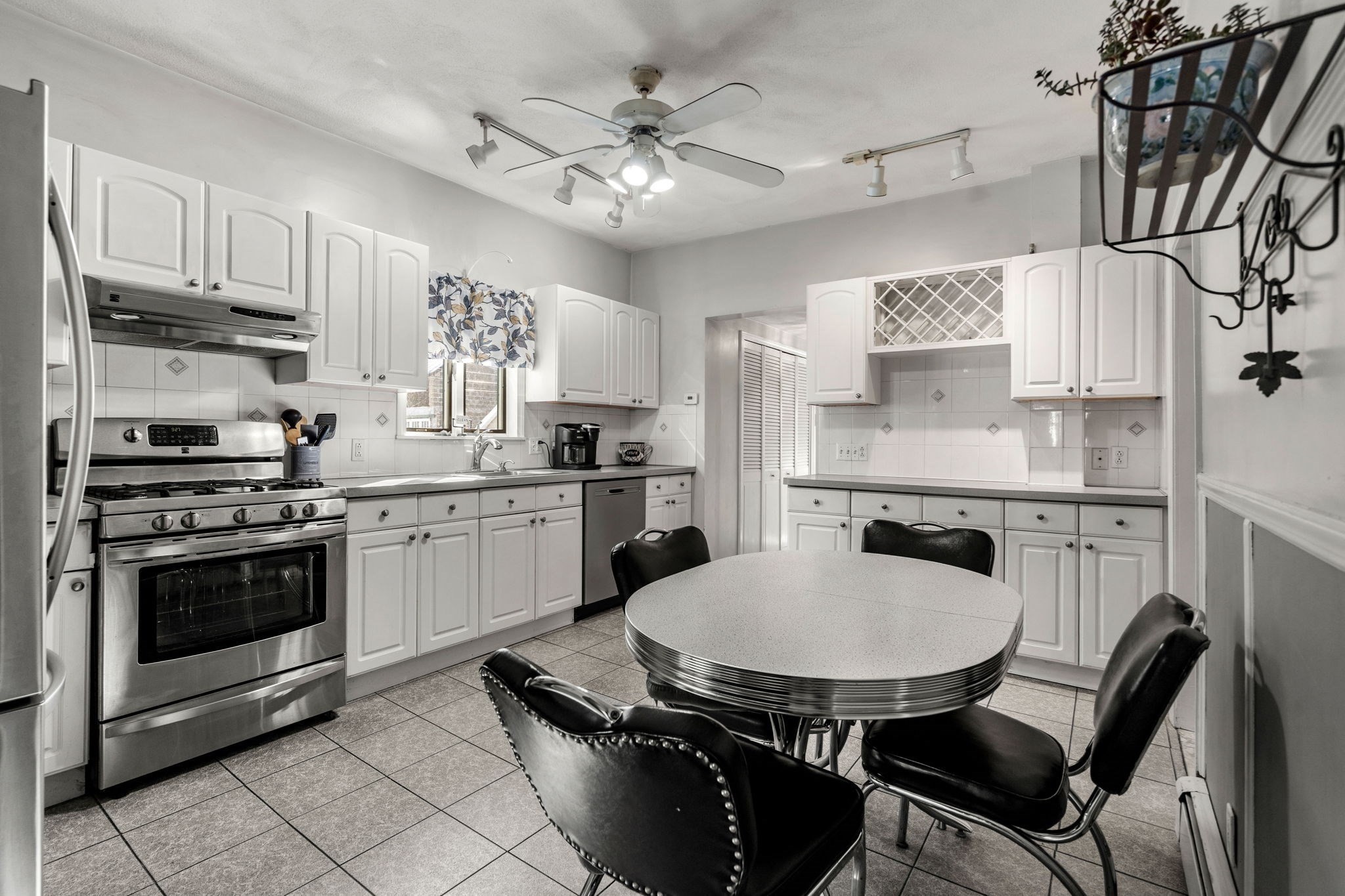 118 Avon St, Malden, MA 02148 - Image 6