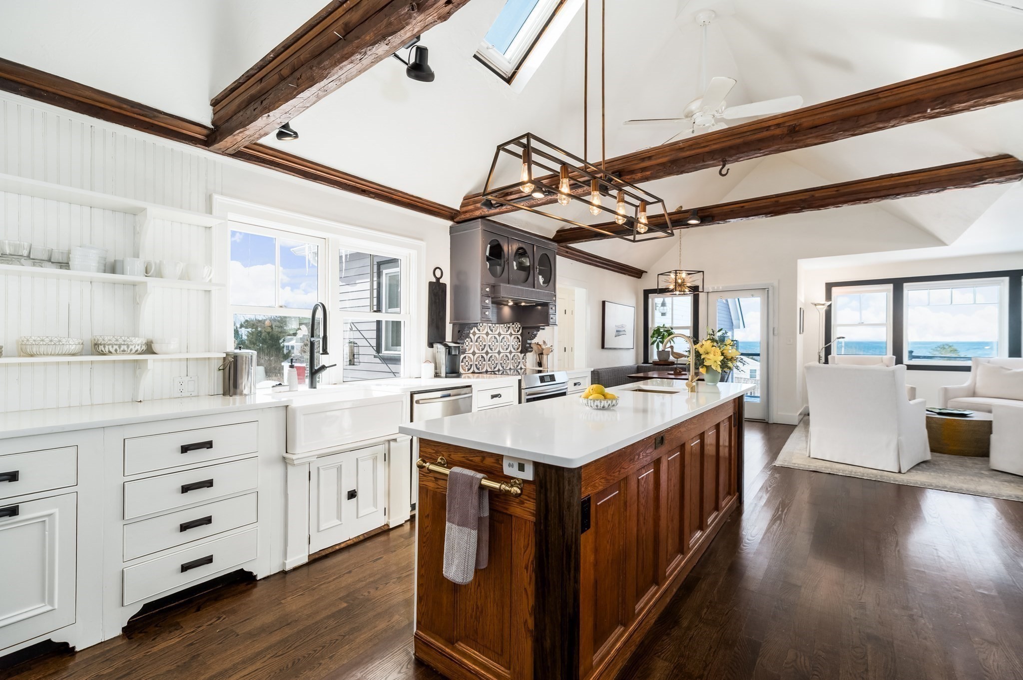 1030 Washington St, Gloucester, MA 01930