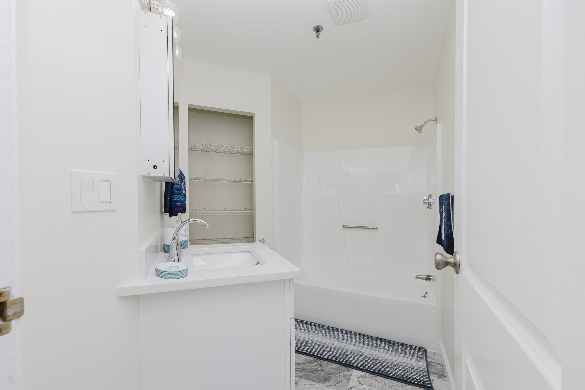 90 Quincy Shore Dr Unit 803, Quincy, MA 02171 - Image 12