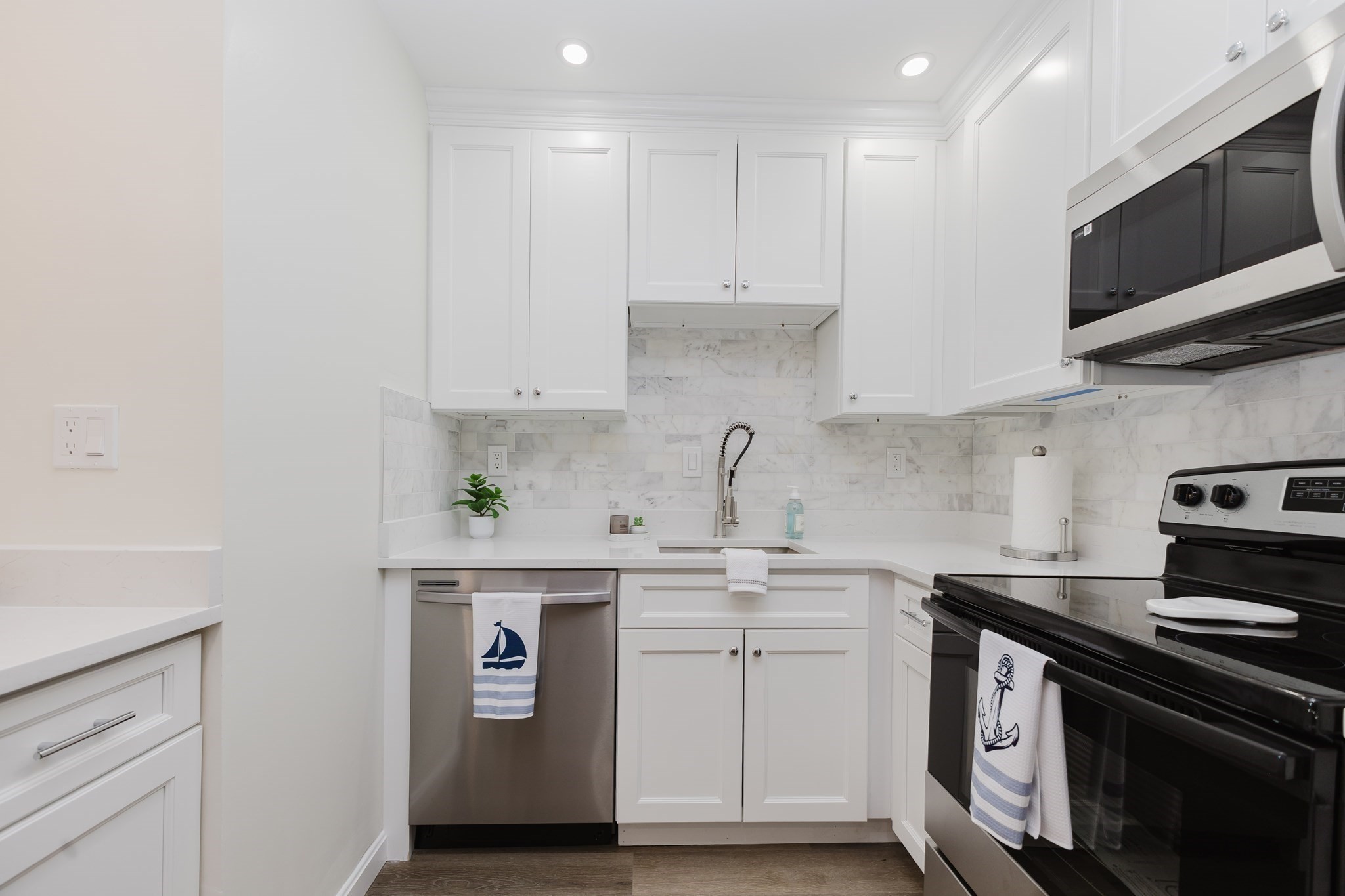 90 Quincy Shore Dr Unit 803, Quincy, MA 02171 - Image 31