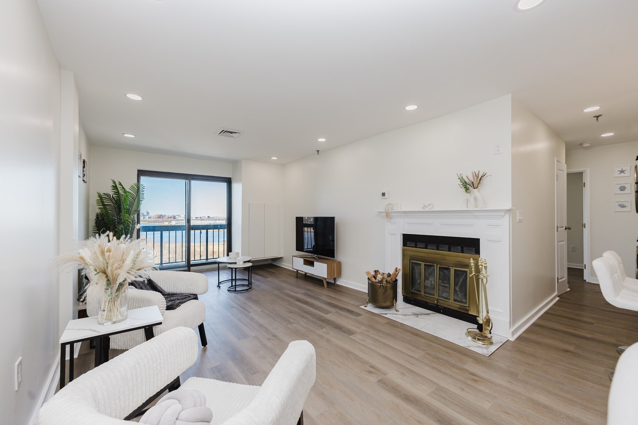 90 Quincy Shore Dr Unit 803, Quincy, MA 02171 - Image 10