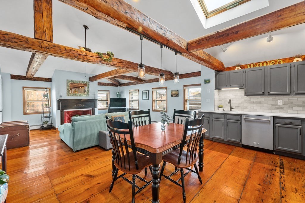 16 School Unit 3, Beverly, MA 01915