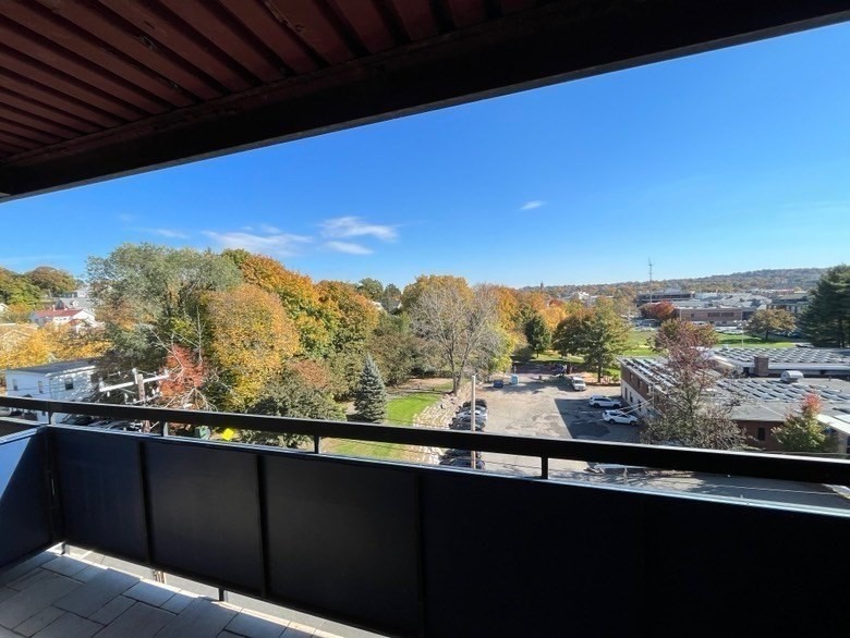 32 Whites Ave Unit D65, Watertown, MA 02472