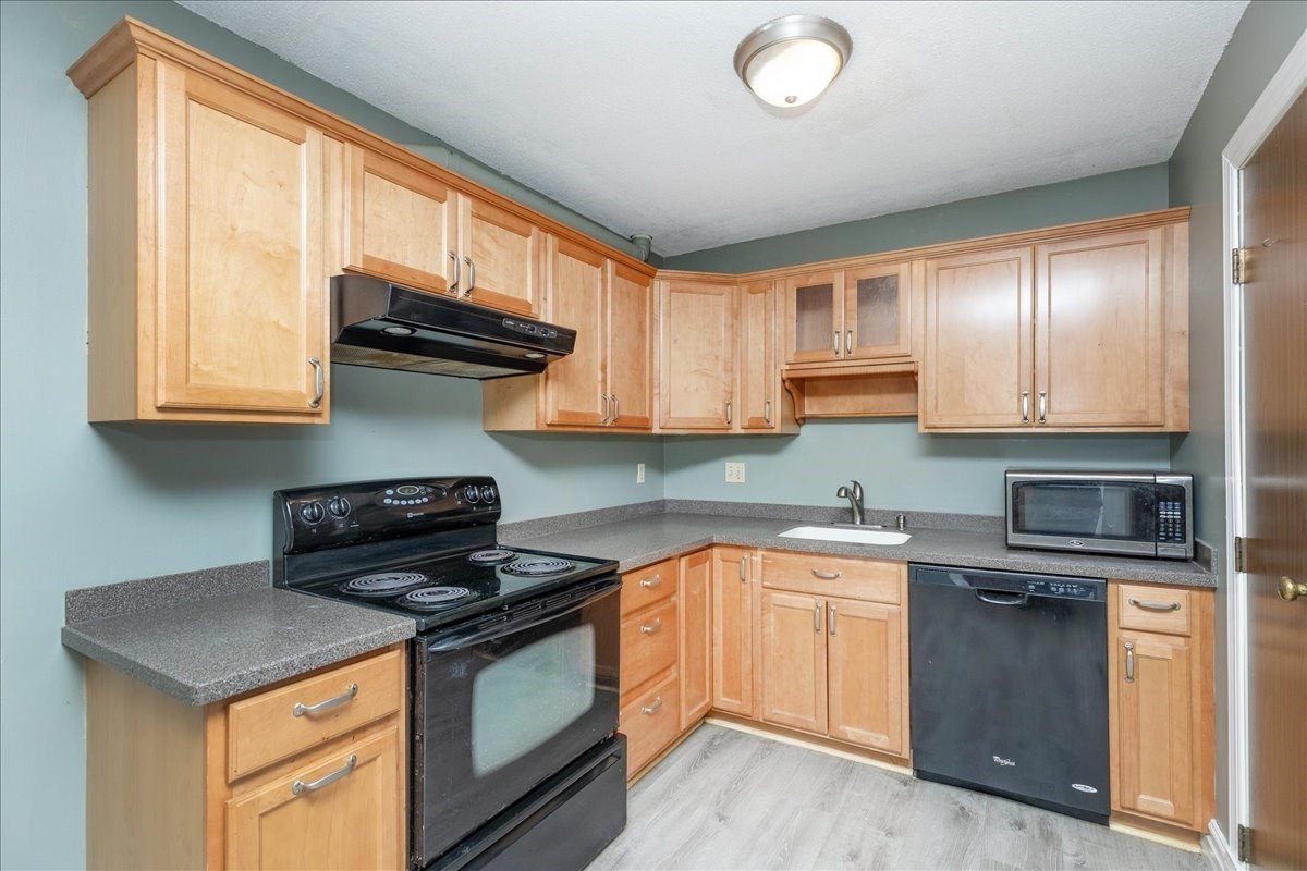 3 Chapel Hill Drive Unit 10, Plymouth, MA 02360 - Image 2