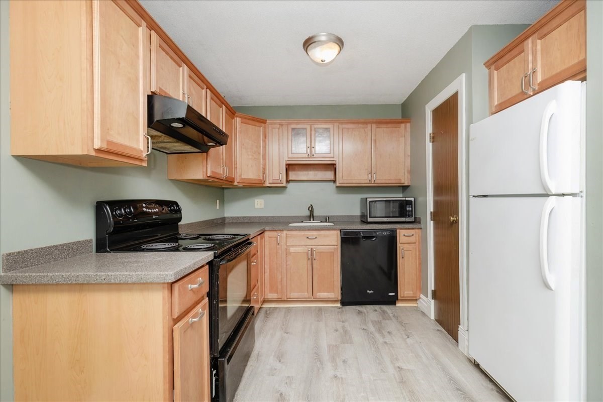 3 Chapel Hill Drive Unit 10, Plymouth, MA 02360 - Image 3