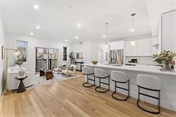 272 Lincoln St Unit 102, Marlborough, MA 01752 - Image 2