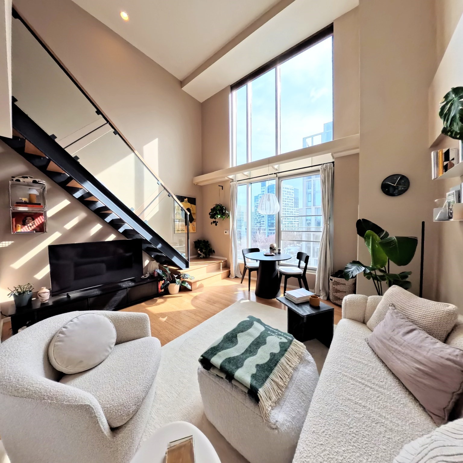 1 Earhart Street Unit 704, Cambridge, MA 02141