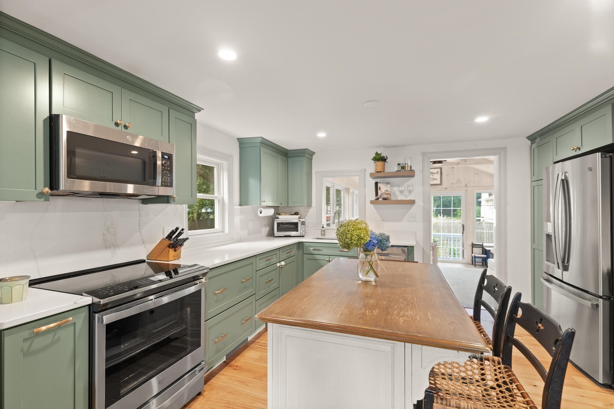 4 Pinewood Ave, Beverly, MA 01915 - Image 13