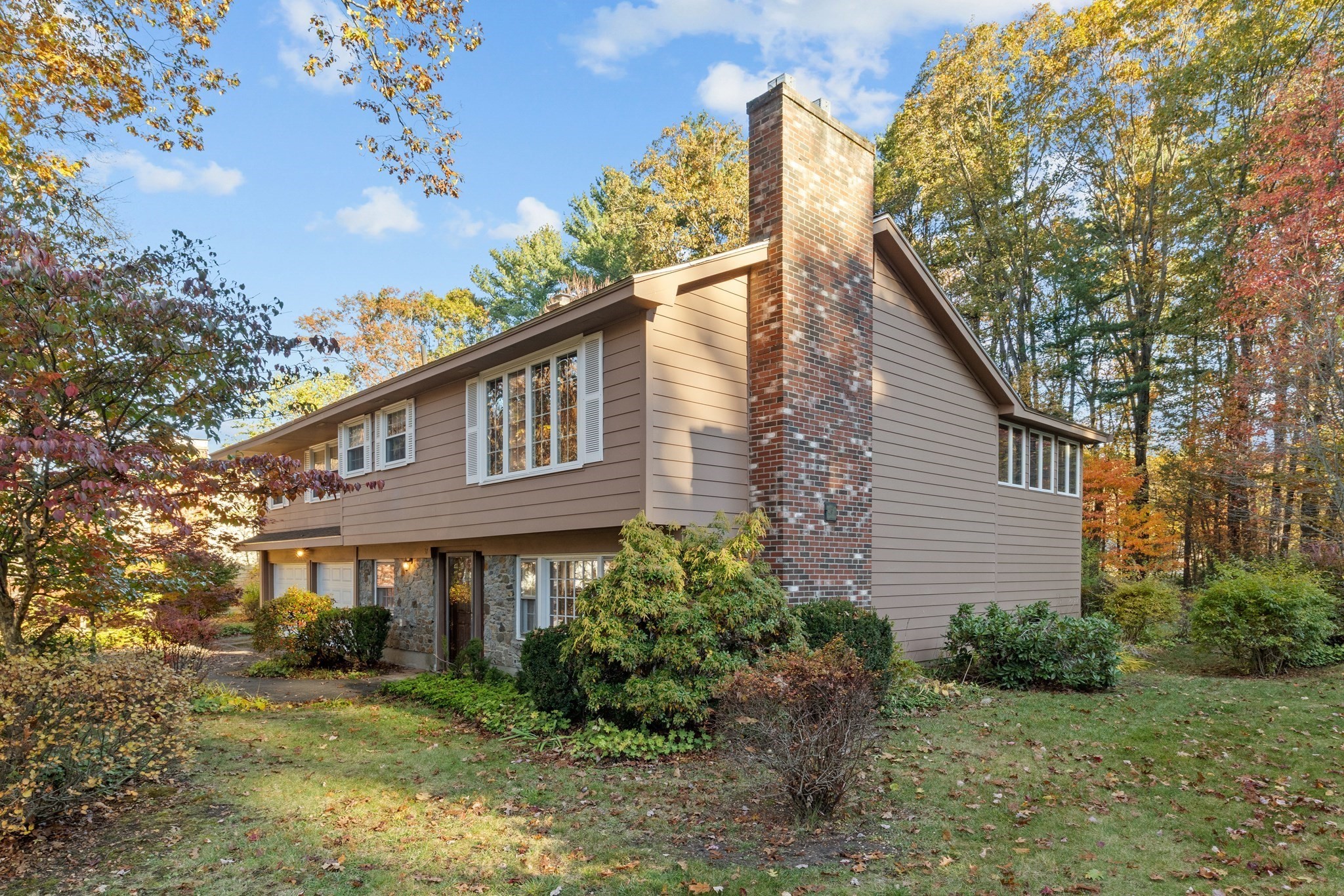 37 Ledgewood Road, Framingham, MA 01701 - Image 2