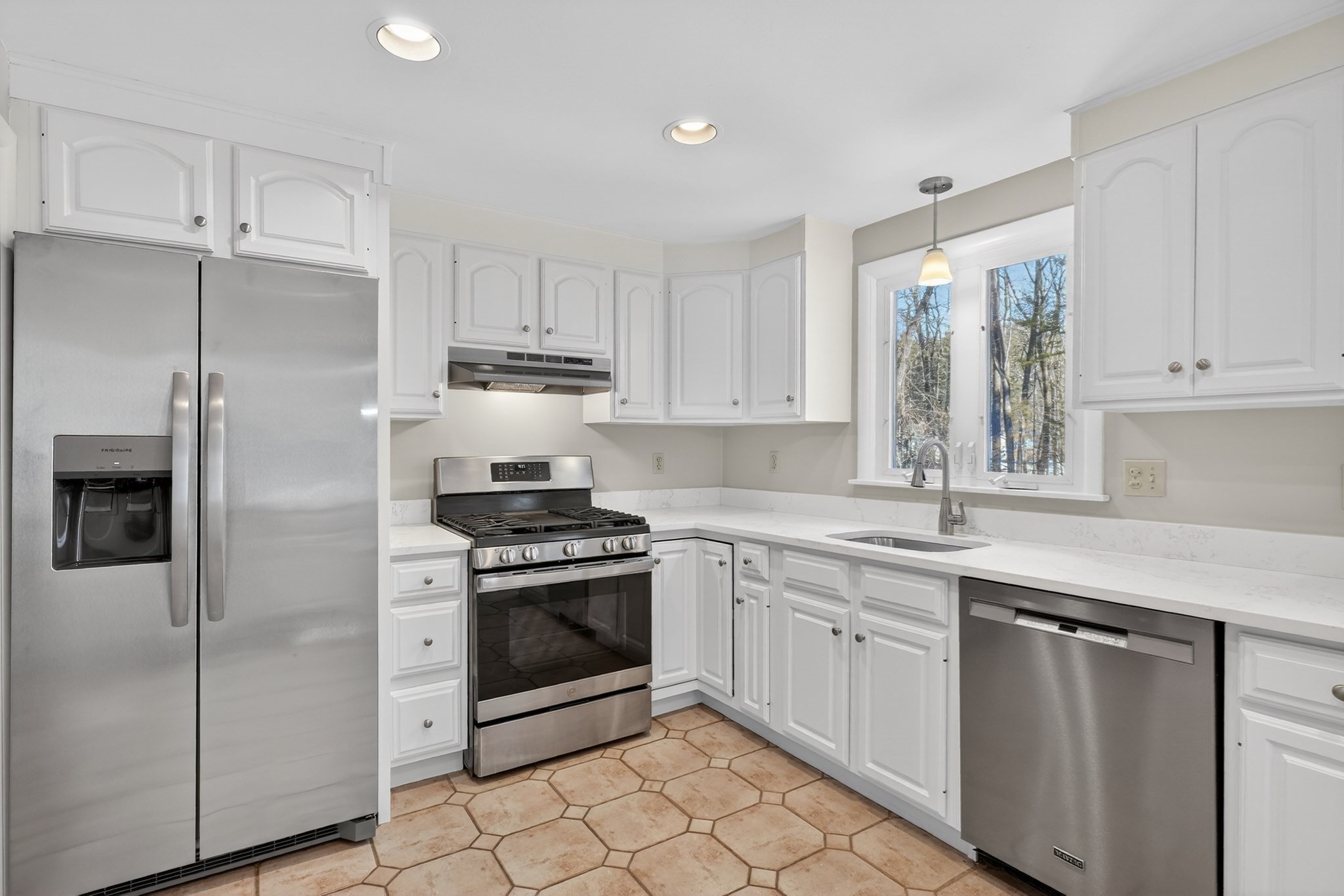 37 Ledgewood Road, Framingham, MA 01701 - Image 14