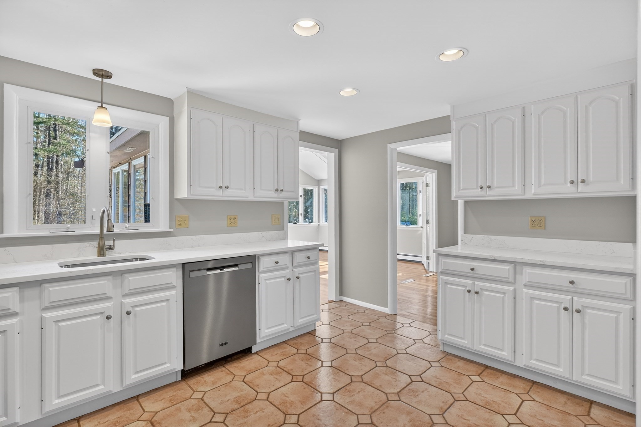 37 Ledgewood Road, Framingham, MA 01701 - Image 16