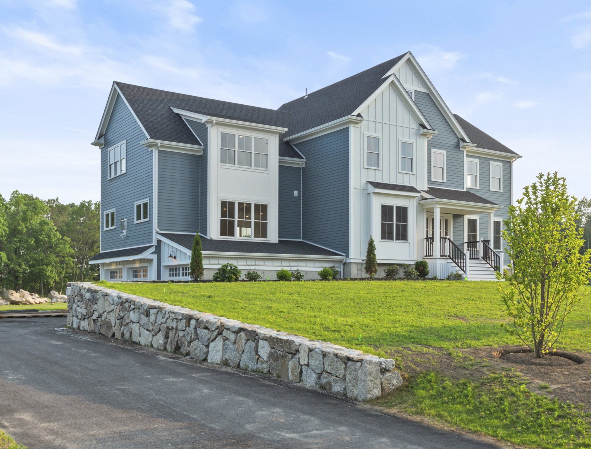 4 Weeping Willow Dr, Andover, MA 01810