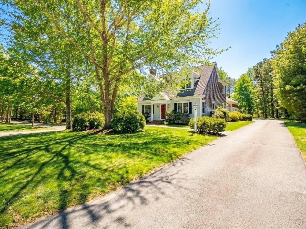 28 Watercourse Pl, Plymouth, MA 02360