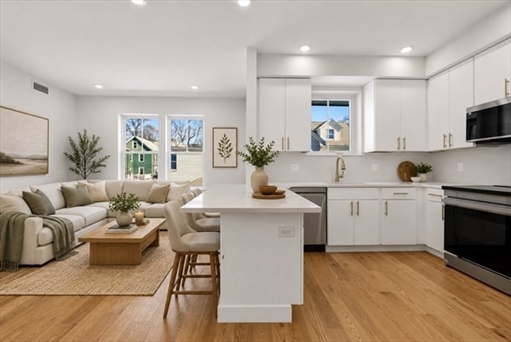 421 High St, Apt 203B