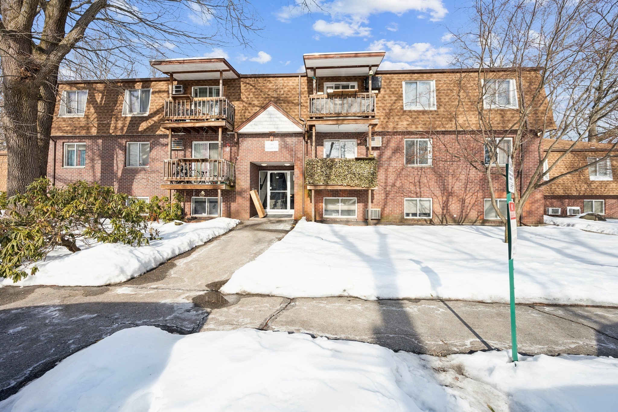 144 Thissell Ave Unit 11, Dracut, MA 01826