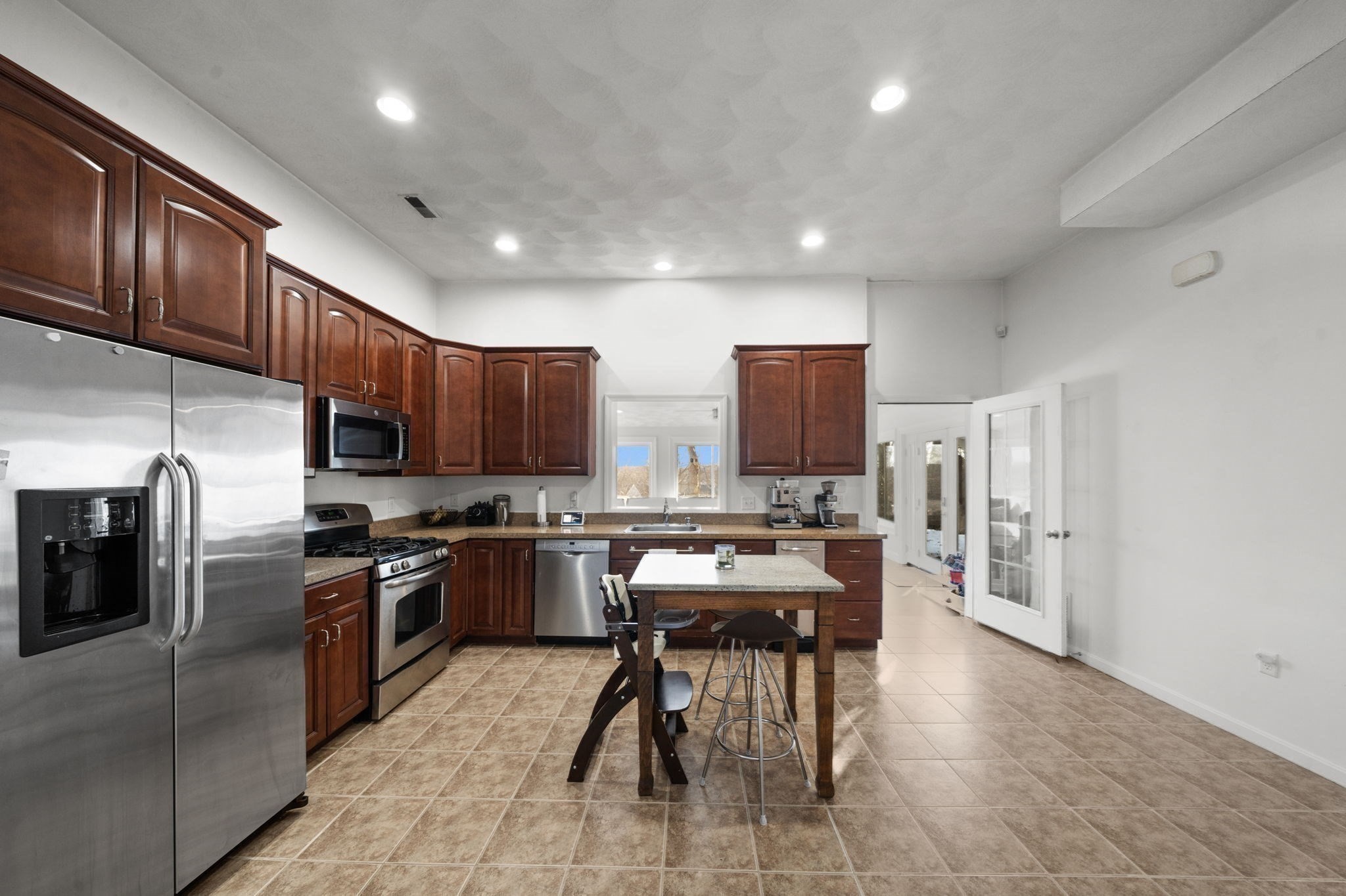 6 Fairlawn Avenue, Burlington, MA 01803 - Image 6