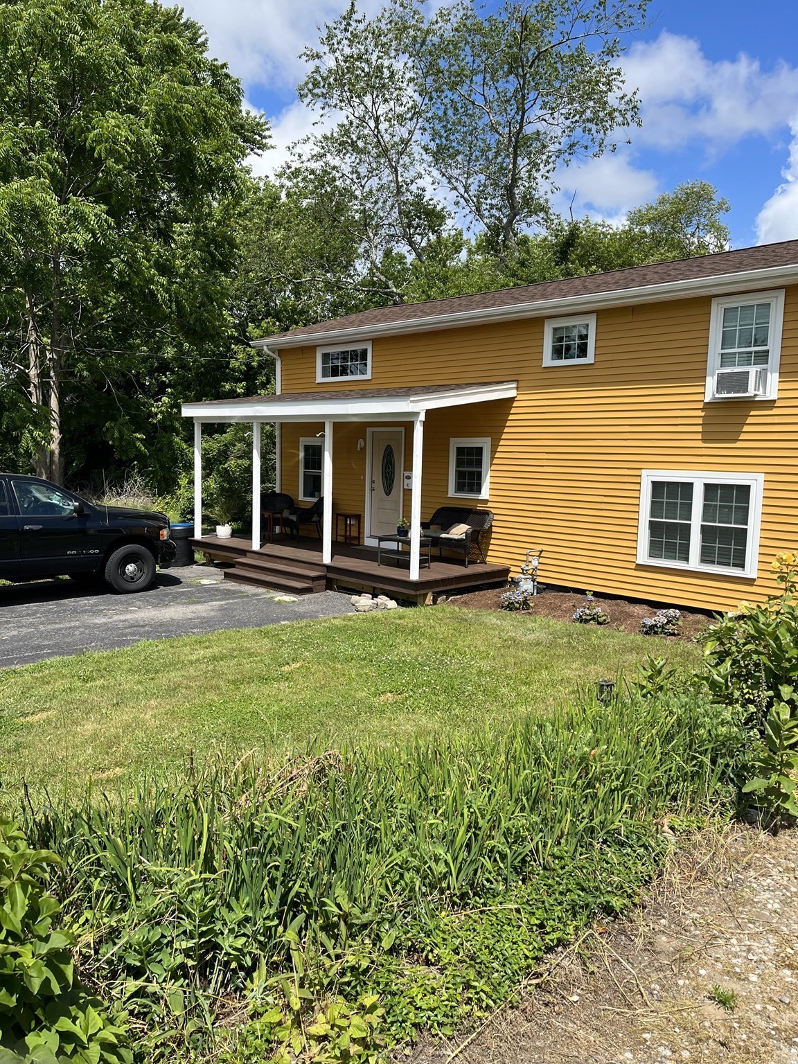 41 Jean St, Acushnet, MA 02743
