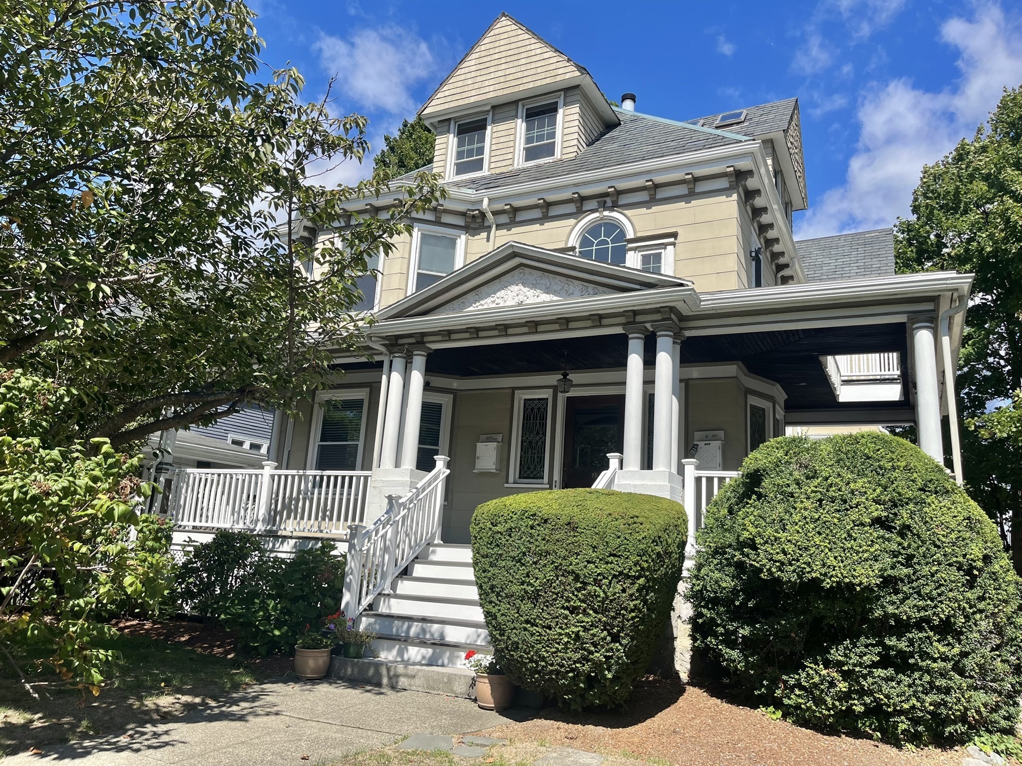 15 Henshaw St Unit 1, Brighton, Boston, MA 02135