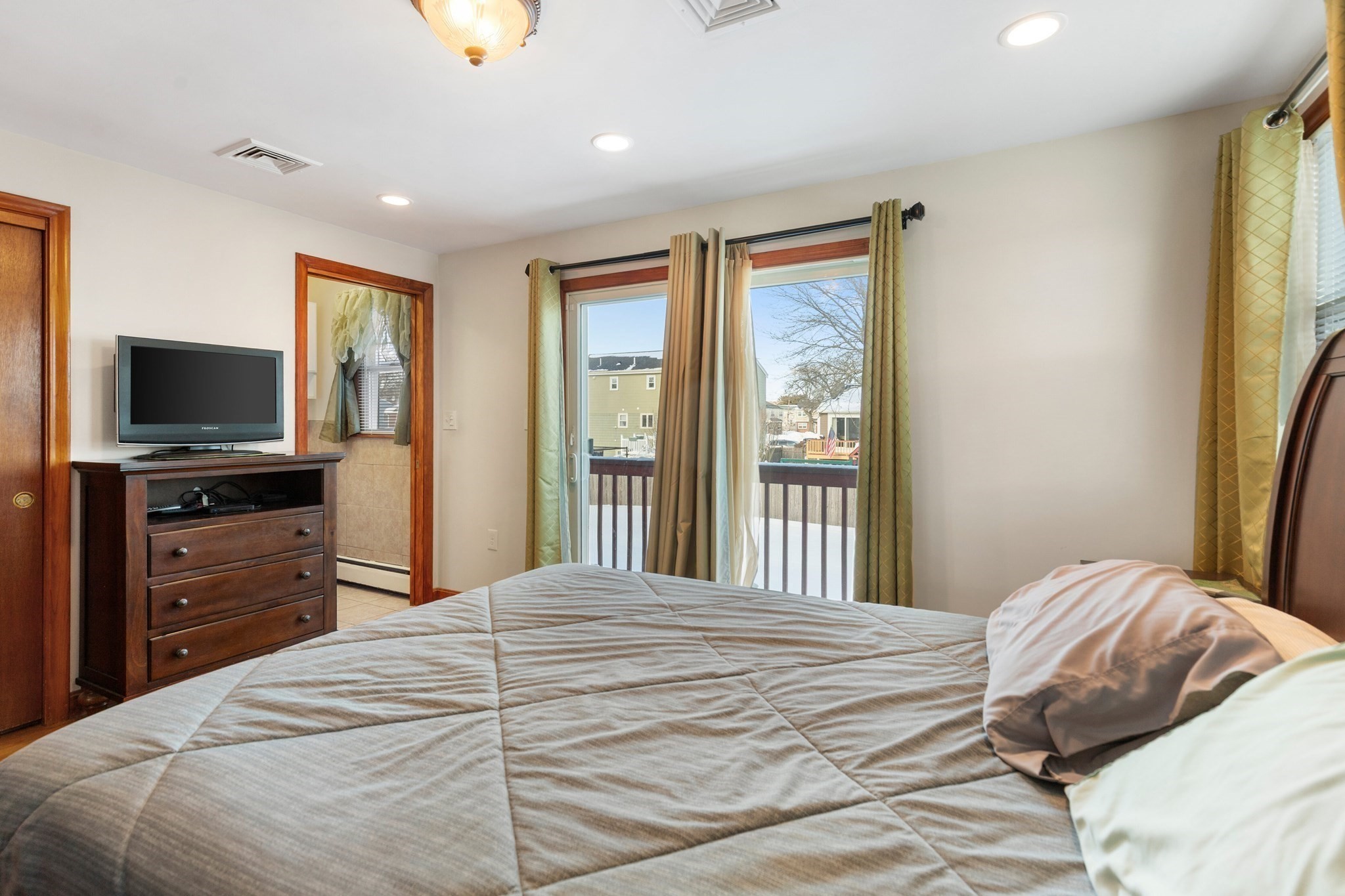 102 Suffolk St, Malden, MA 02148 - Image 15
