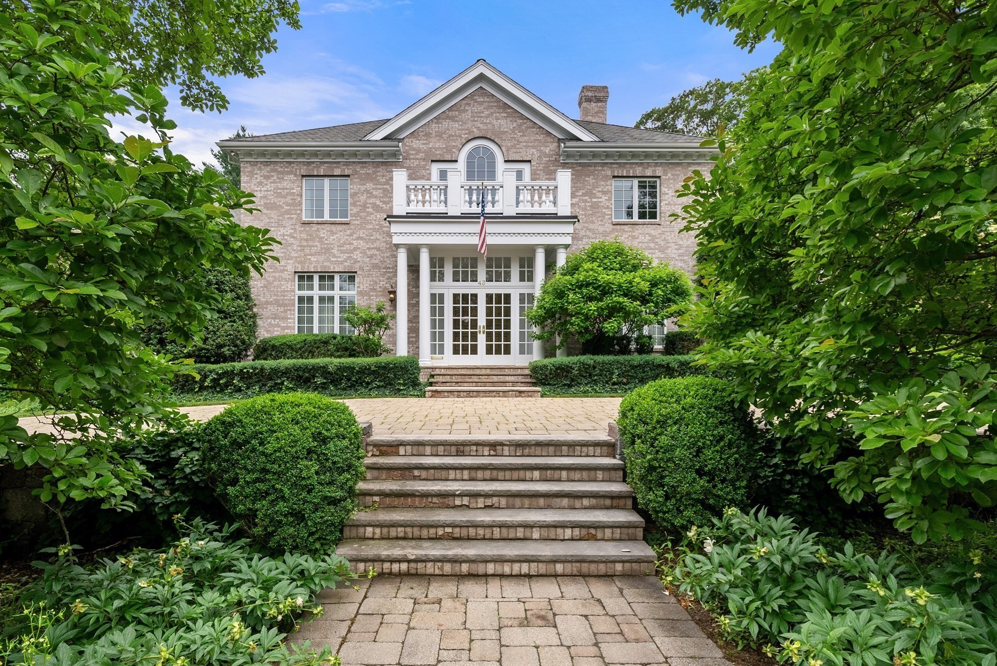 43 Bristol Rd, Wellesley, MA 02481