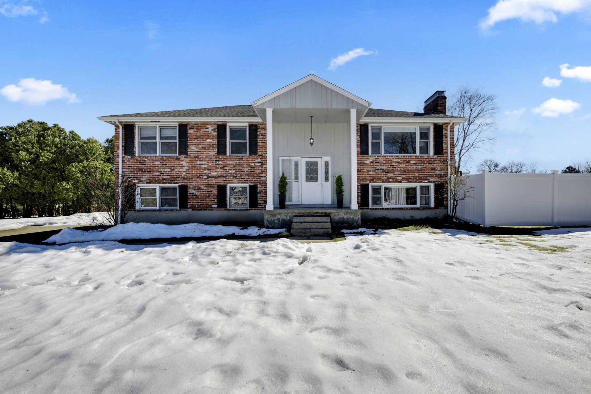 19 Maplecrest Drive, Southborough, MA 01772