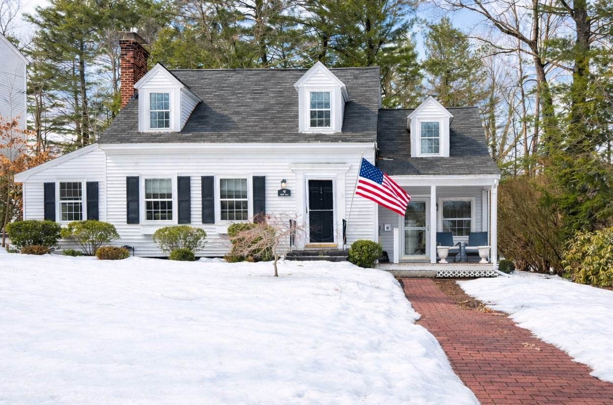 9 Oxbow Road, Lynnfield, MA 01940