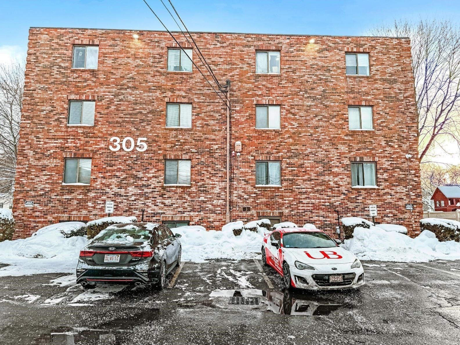 305 Riverside Ave Unit 24, Medford, MA 02155