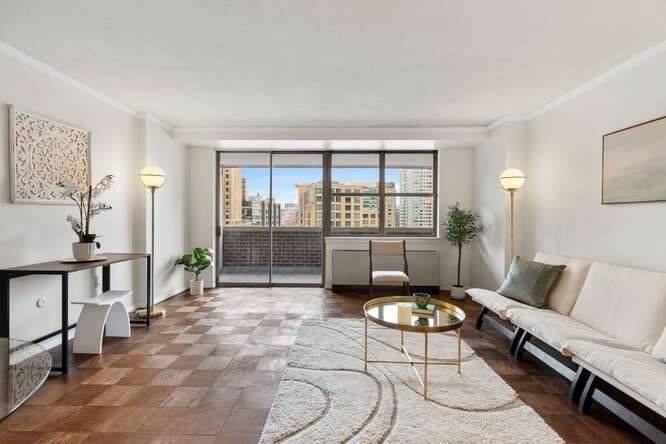 2 Hawthorne Pl Unit 8C, West End, Boston, MA 02114