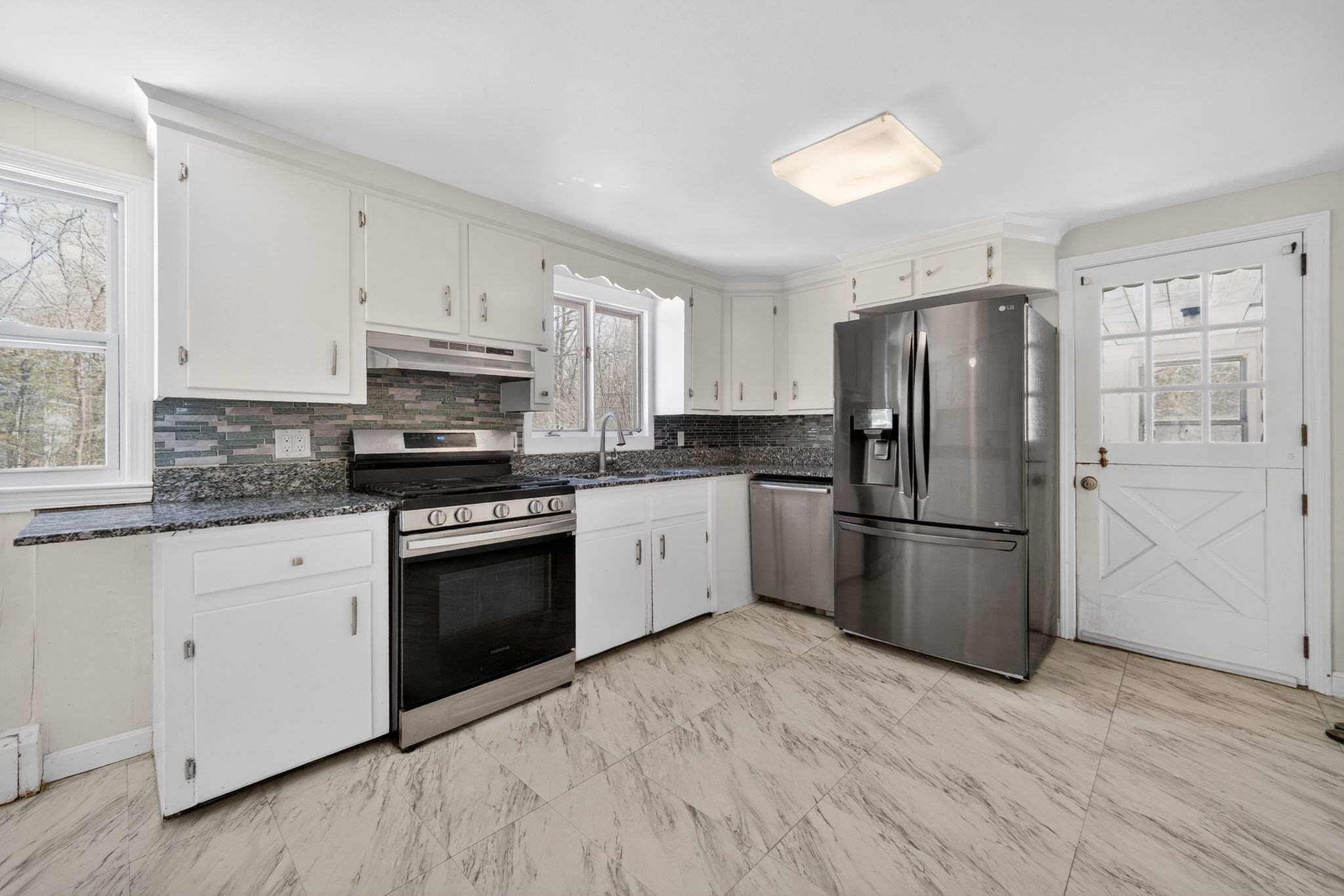 36 Allen Rd, Billerica, MA 01821 - Image 2