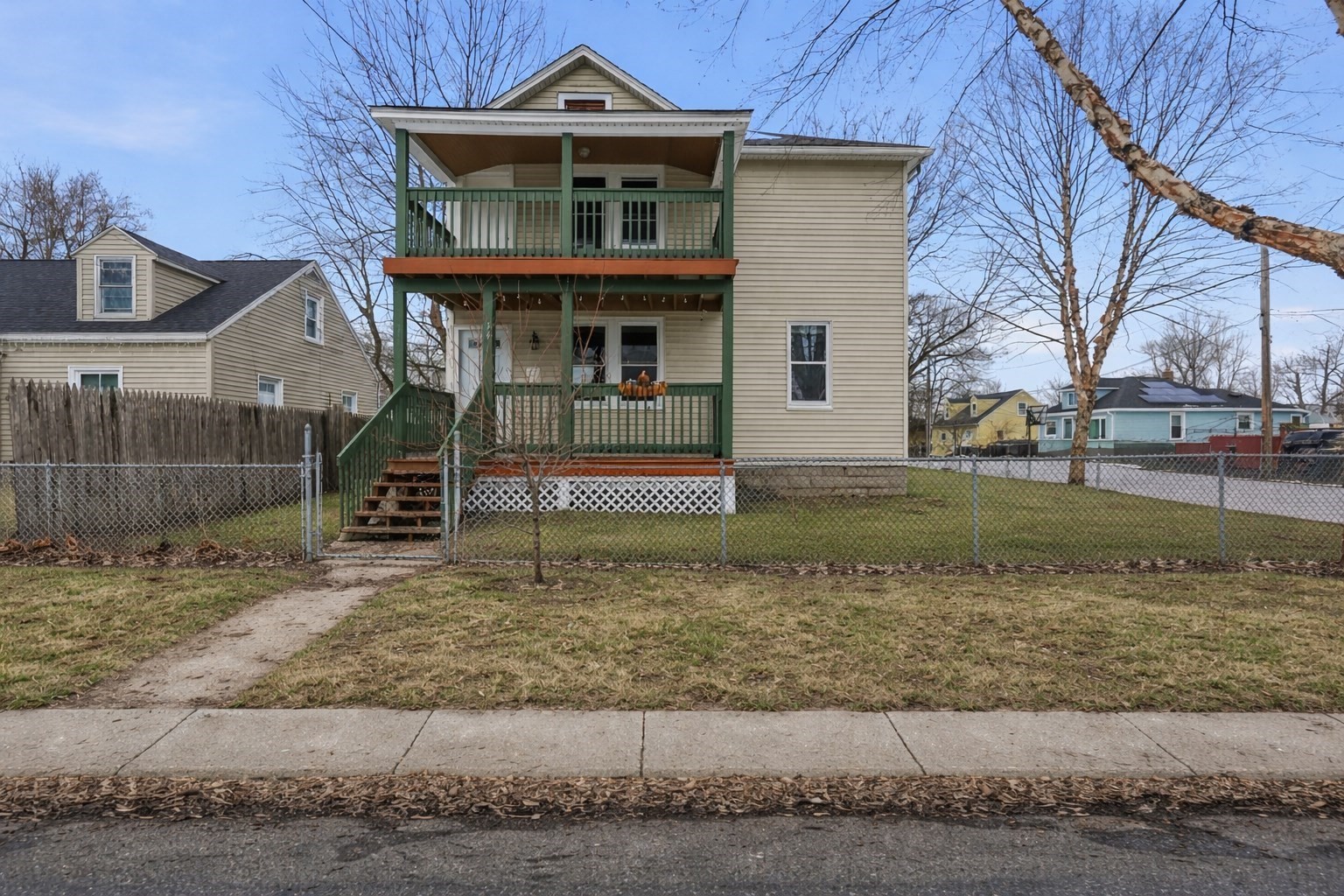 34 Savoy Ave, Springfield, MA 01104