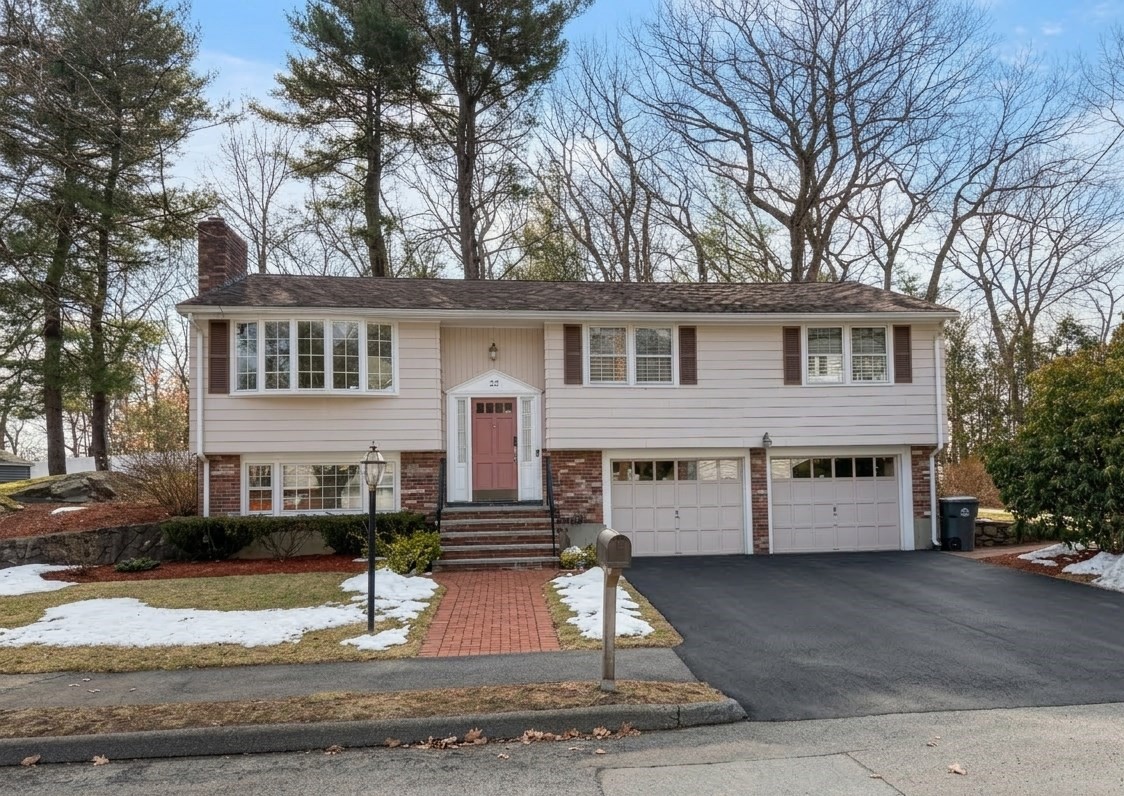 22 Susan Dr, Saugus, MA 01906