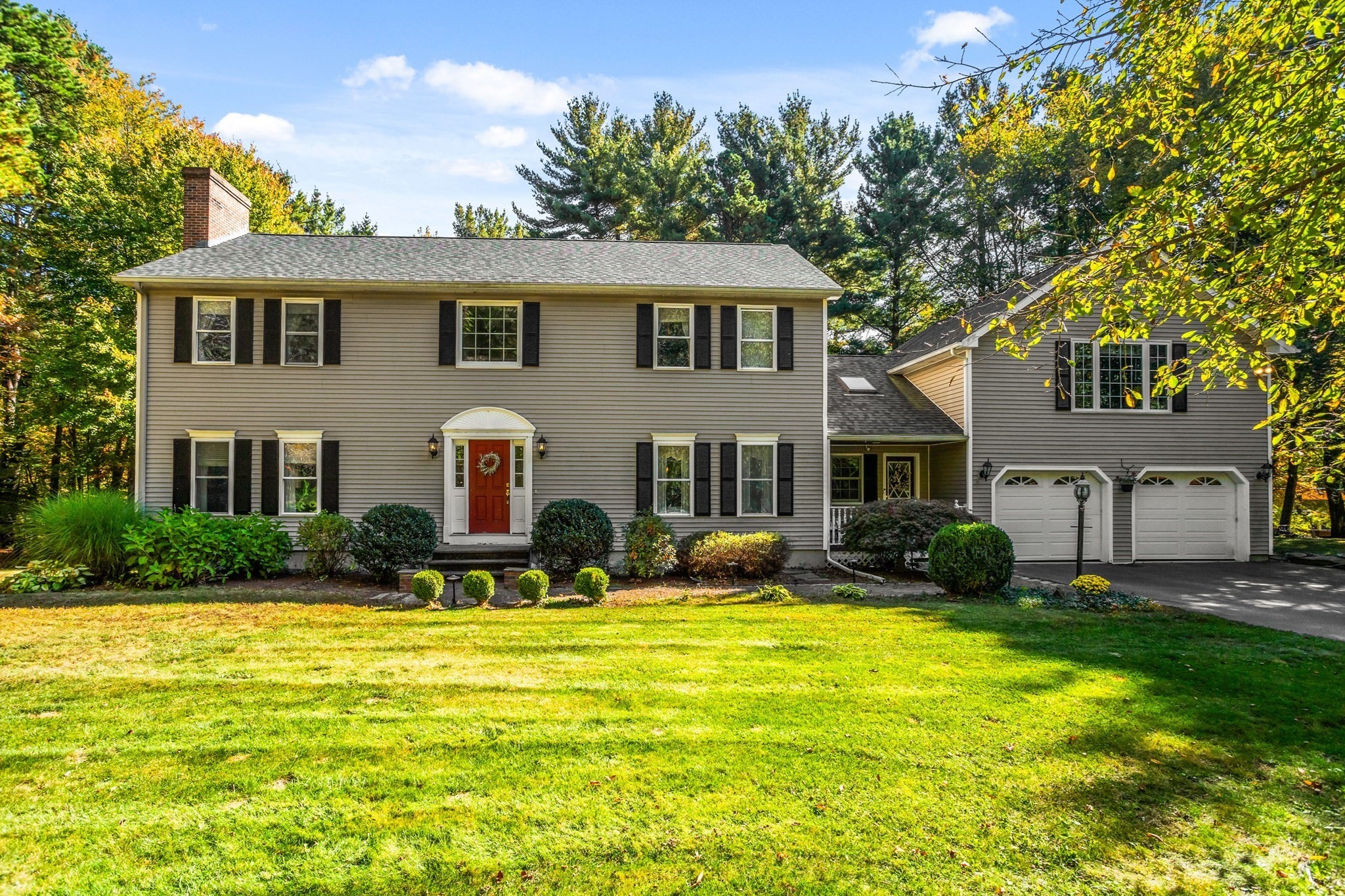 76 Oak Hill Lane, Boylston, MA 01505