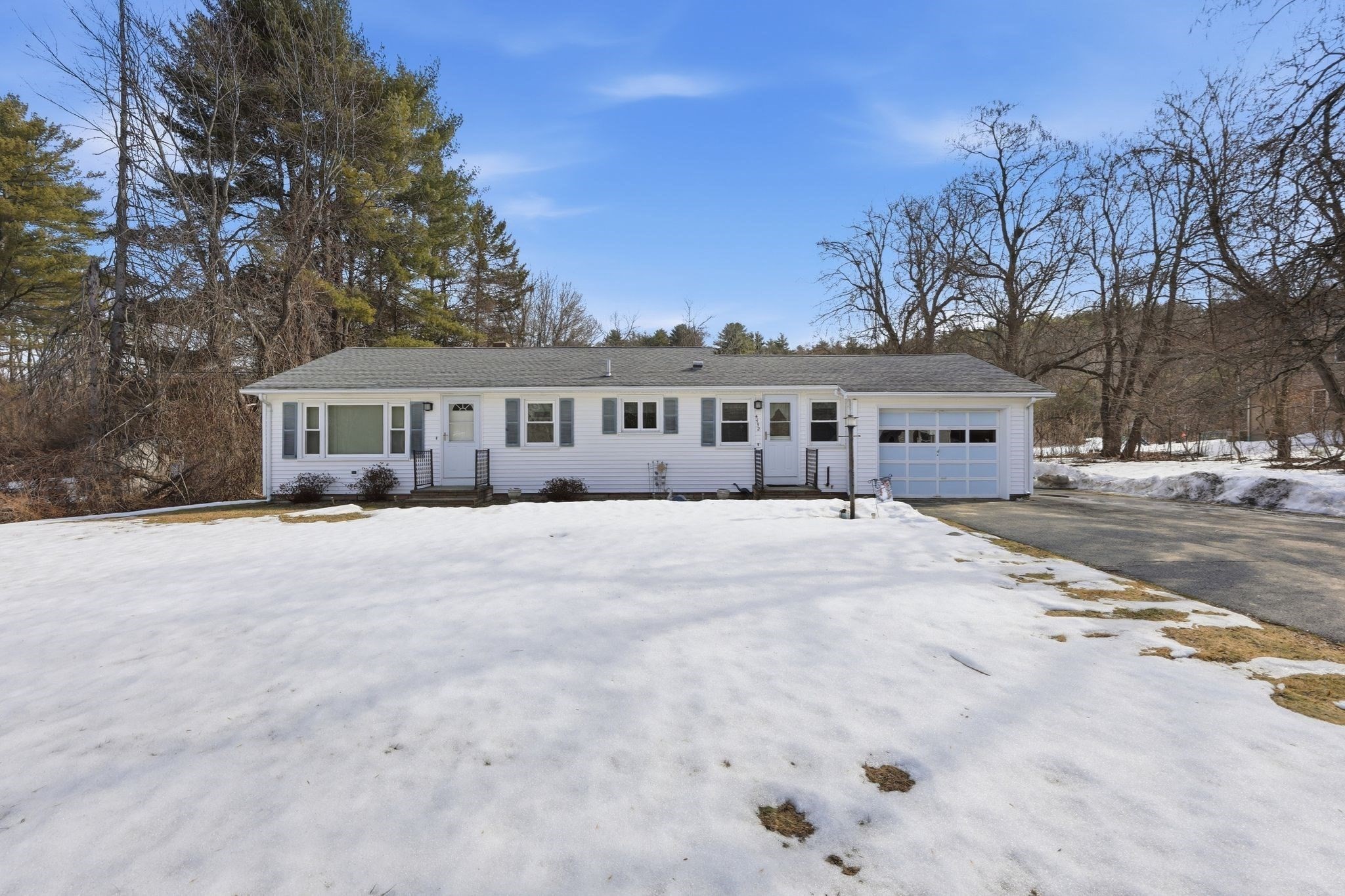 4452 High St, Palmer, MA 01069