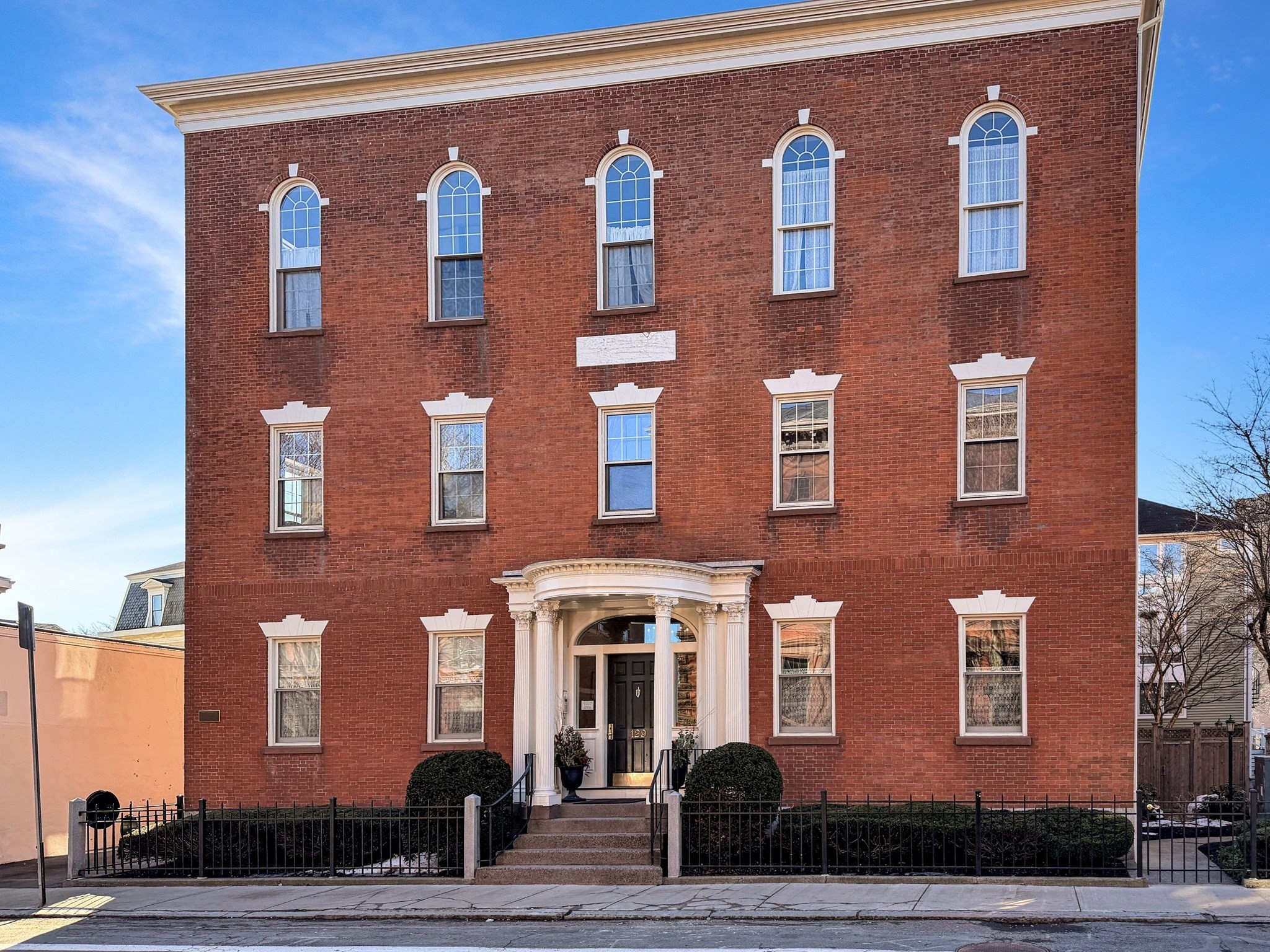 129 Essex St Unit 8, Salem, MA 01970