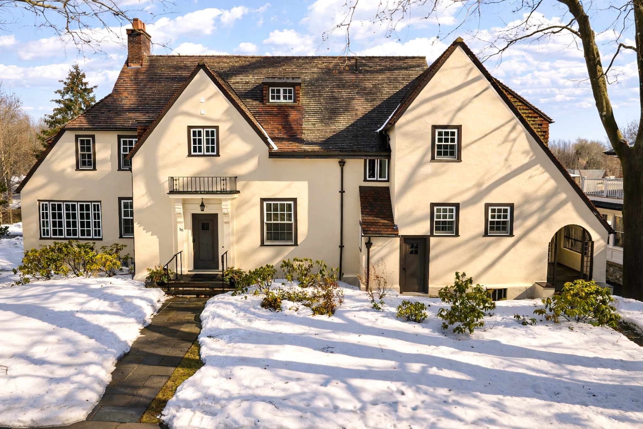 55 Penniman Rd, Brookline, MA 02445