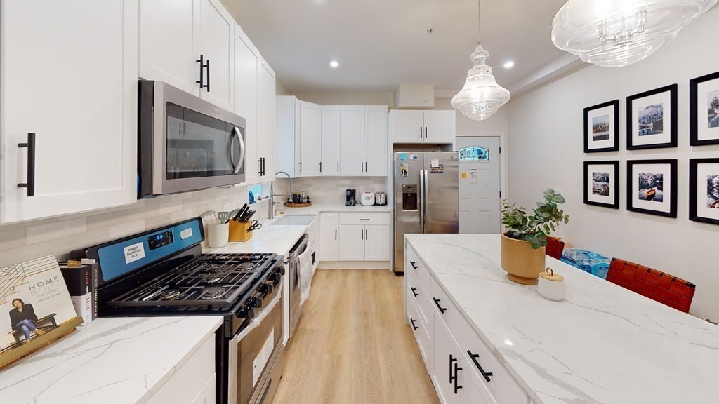 12 York St, Dorchester, Boston, MA 02121 - Image 2