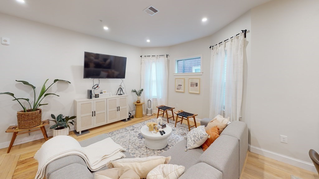 12 York St, Dorchester, Boston, MA 02121 - Image 3