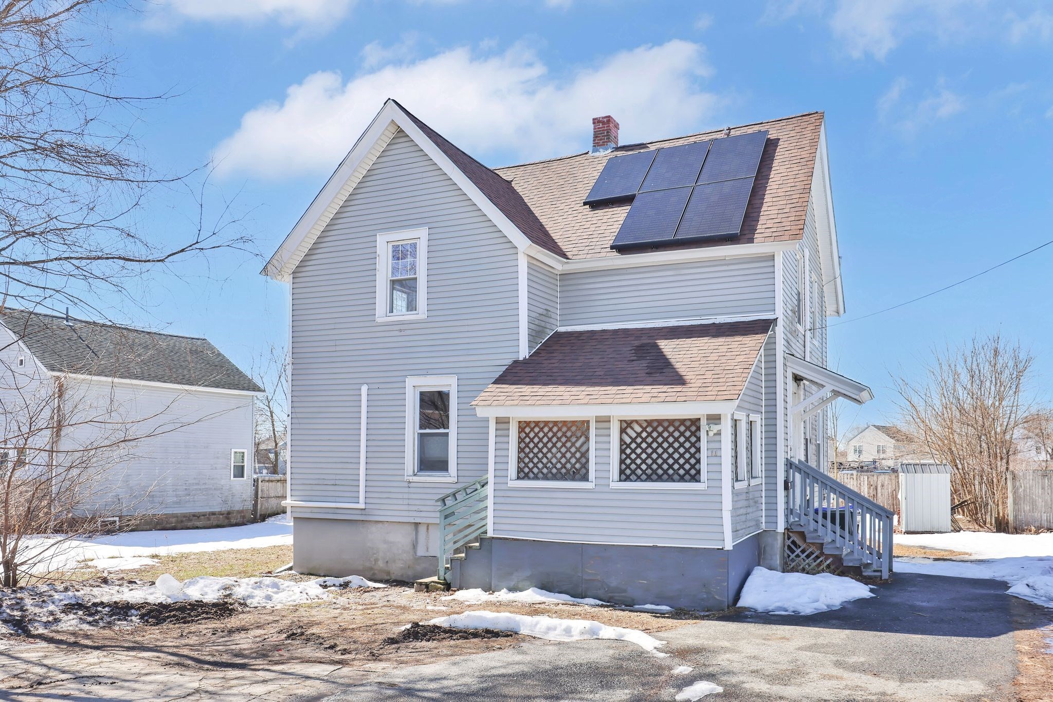 10 Hemlock Ct, Springfield, MA 01105