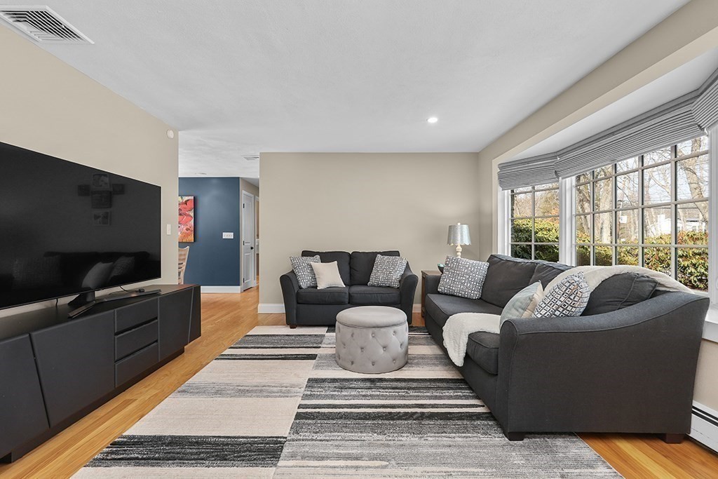 16 Bayberry Ln, Framingham, MA 01701 - Image 3