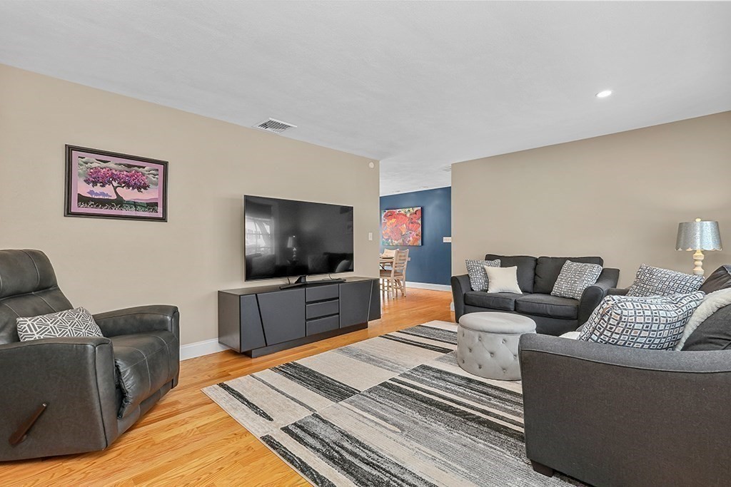 16 Bayberry Ln, Framingham, MA 01701 - Image 4