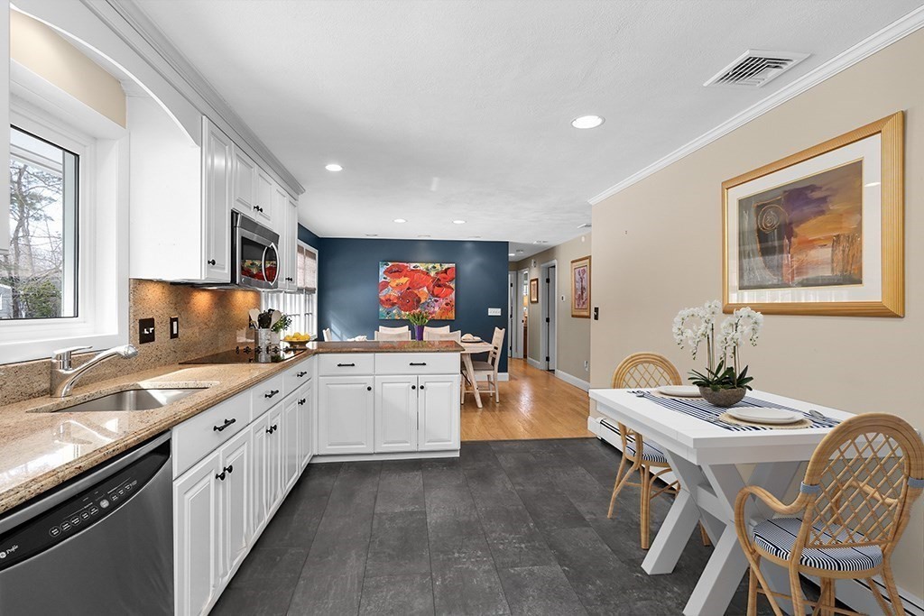 16 Bayberry Ln, Framingham, MA 01701 - Image 6