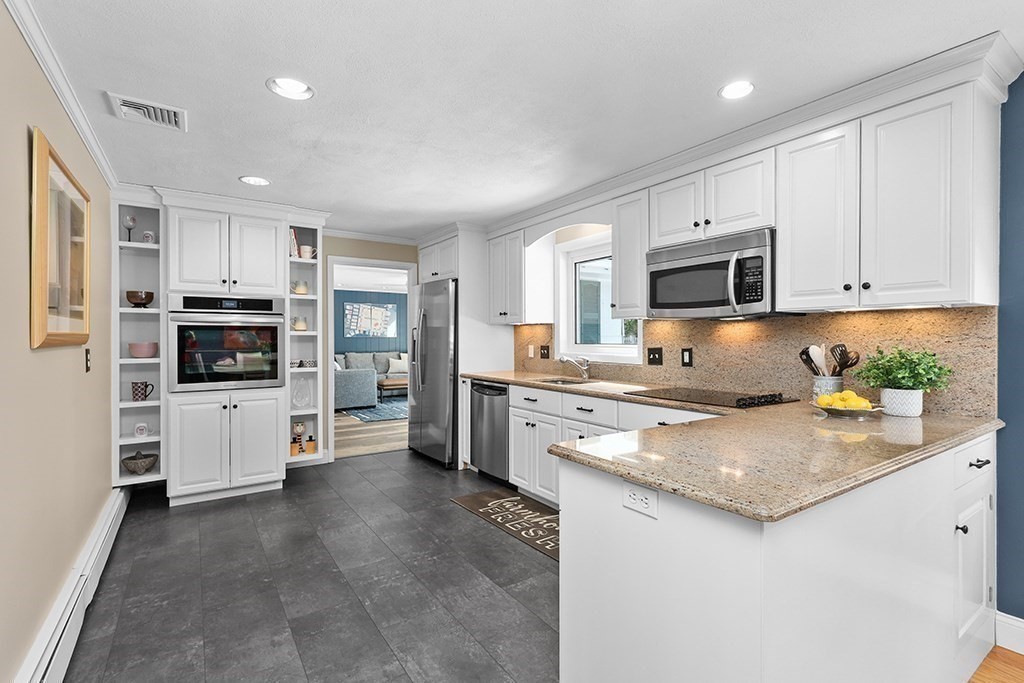 16 Bayberry Ln, Framingham, MA 01701 - Image 9