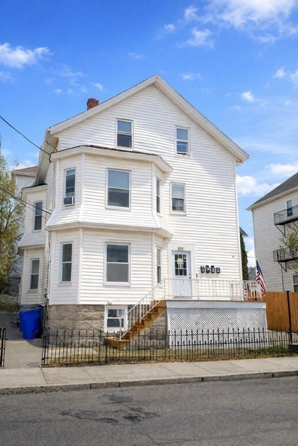 158 Forest St, Fall River, MA 02721