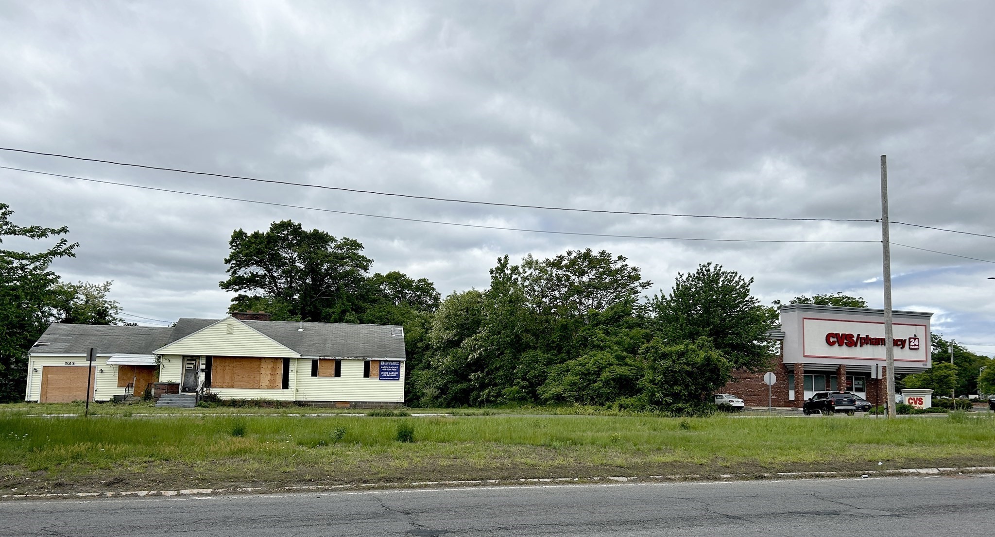 523 James St, Chicopee, MA 01020