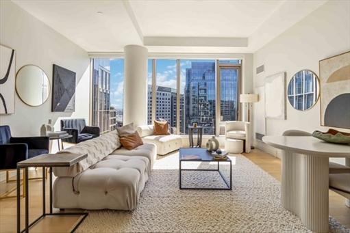 133 Seaport Blvd, Apt 2007