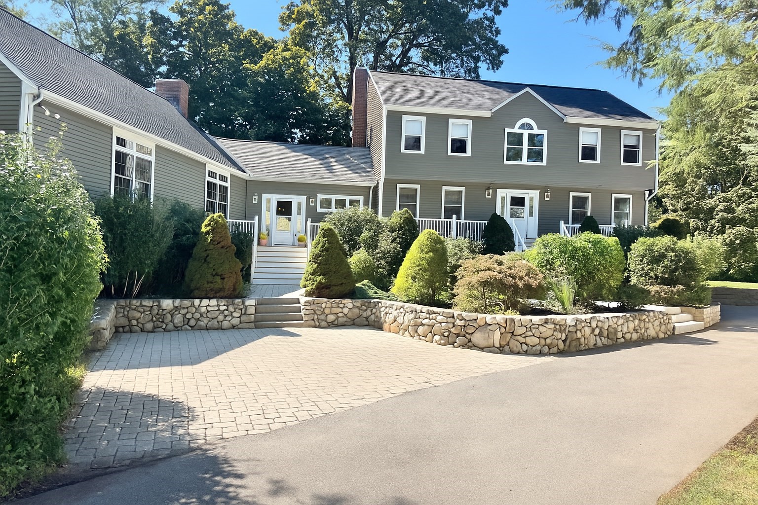 2 Langlee Rd, Hingham, MA 02043