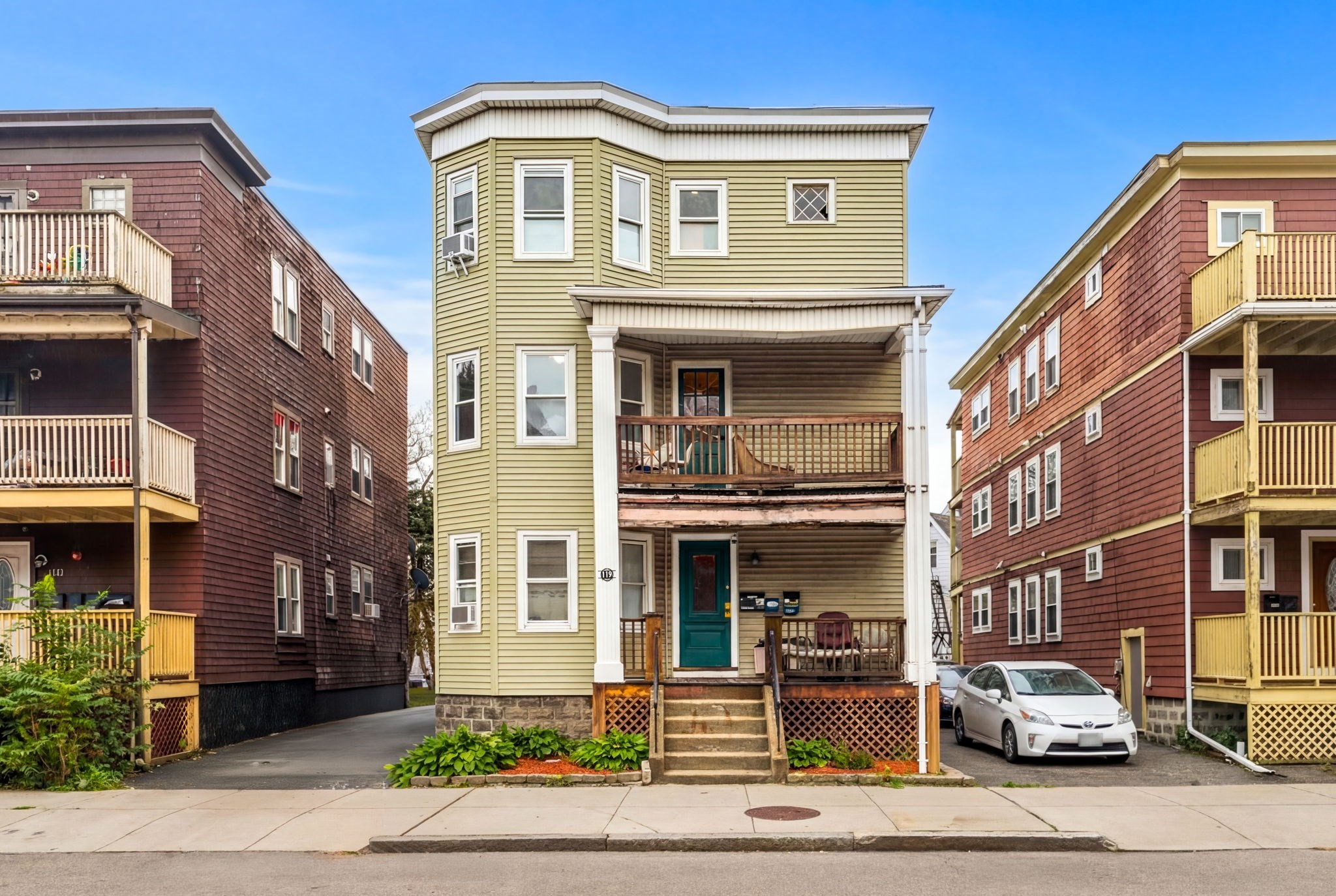 119 Temple St, Somerville, MA 02145