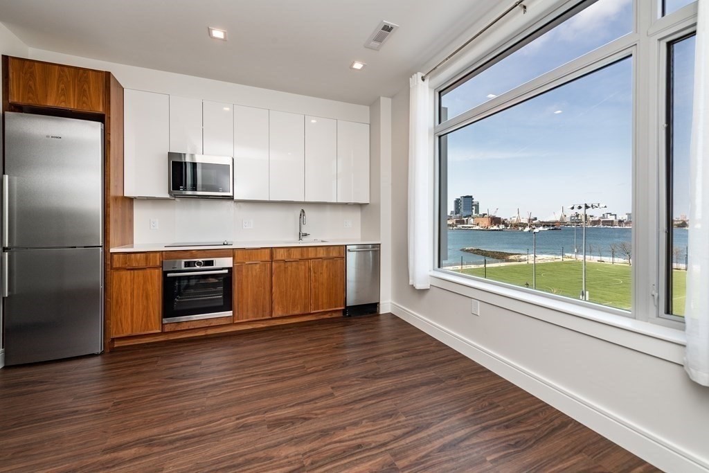 99 Sumner St Unit 0413, East Boston, Boston, MA 02128